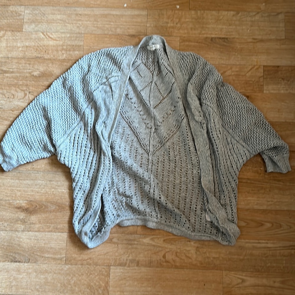 Great short cardigan.